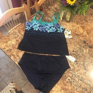 Speedo tankini size 14